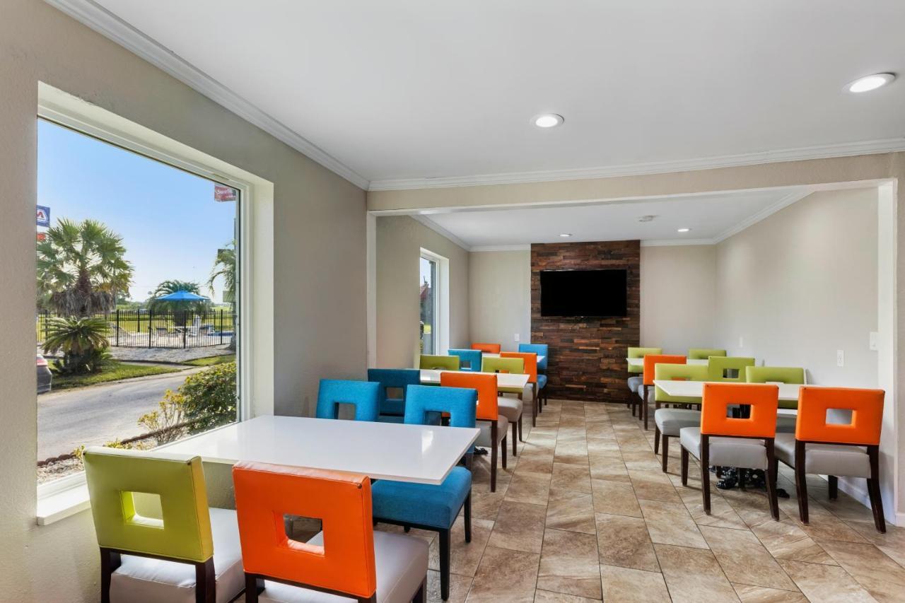 Days By Wyndham Gateway I-95 Hotel Georgetown