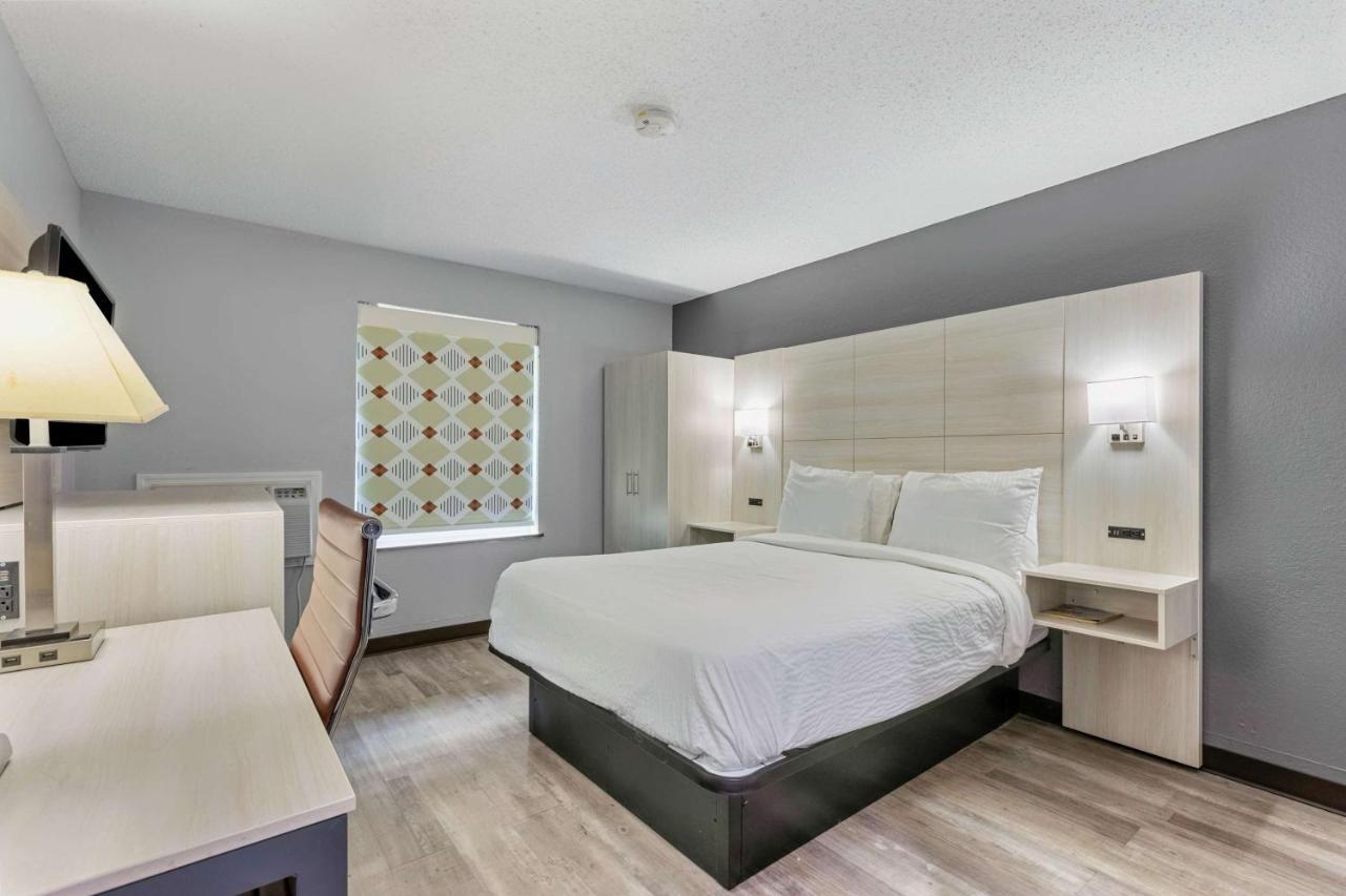Hotel Days By Wyndham Gateway I-95 Georgetown
