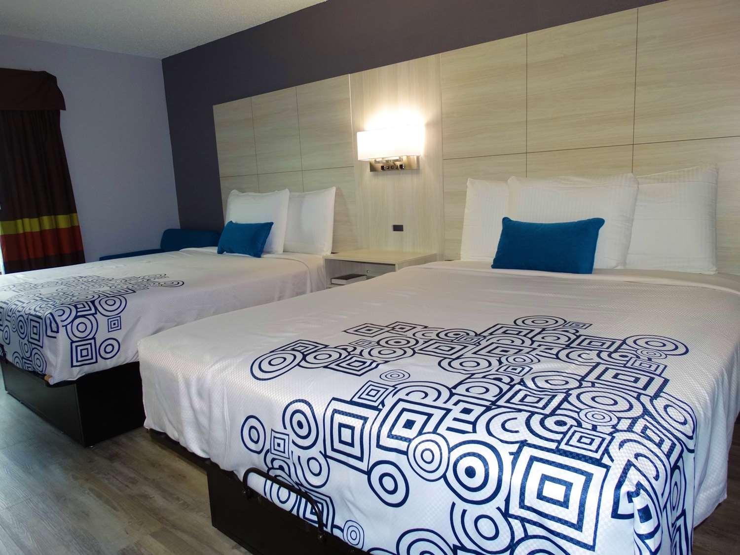 Days By Wyndham Savannah Gateway I-95 Hotel 2*