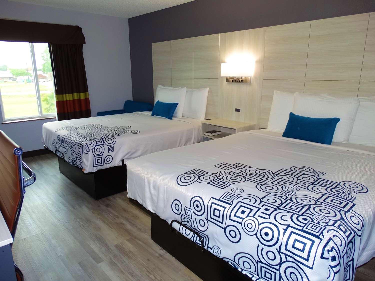 Hotel Days By Wyndham Savannah Gateway I-95