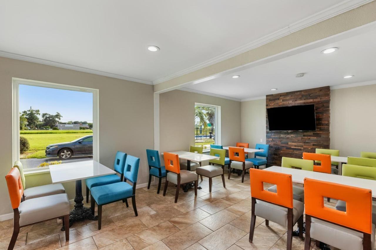 Days By Wyndham Savannah Gateway I-95 Hotel Georgetown