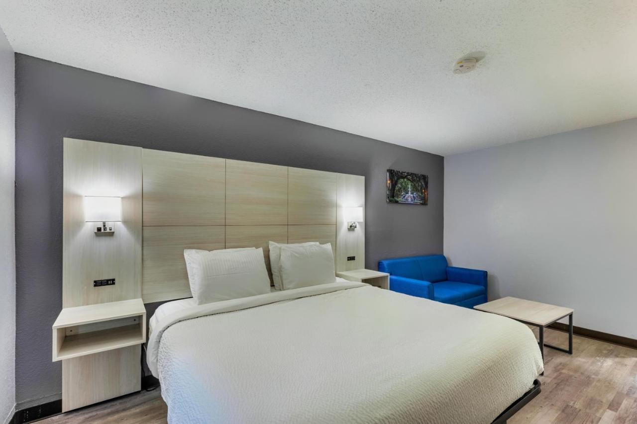 Hotel Days By Wyndham Savannah Gateway I-95