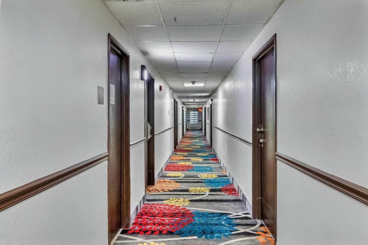 Days By Wyndham Savannah Gateway I-95